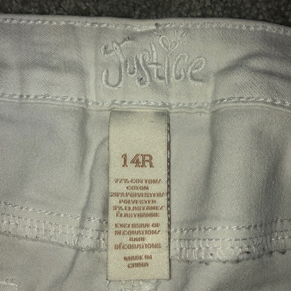 White denim shorts - Picture 3 of 3